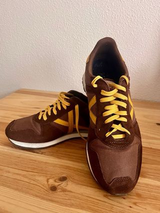 Zapatillas Munich Marrones y Amarillas