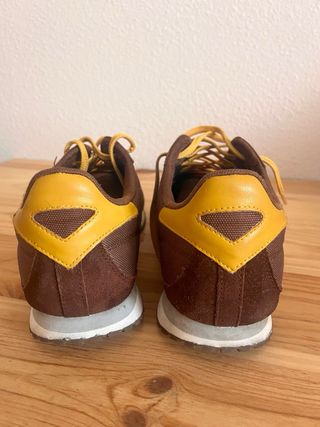 Zapatillas Munich Marrones y Amarillas