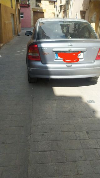Opel Astra 2004