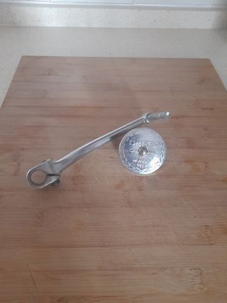Tapón gasolina y pedal Derbi Antorcha