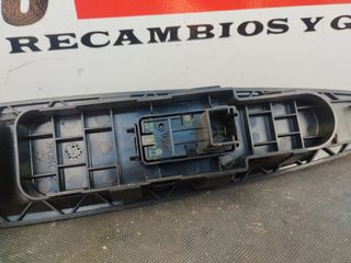 Mando Elevalunas Citroen C4 Derecho