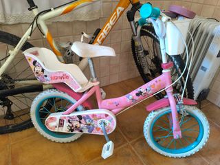 Bicicleta niña Minnie con ruedines