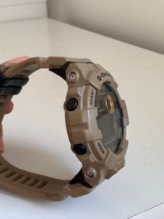 Reloj Casio G-Shock Beige Step Tracker