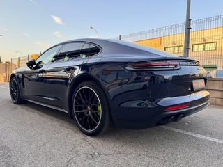 Porsche Panamera 4 E-Hybrid 2019