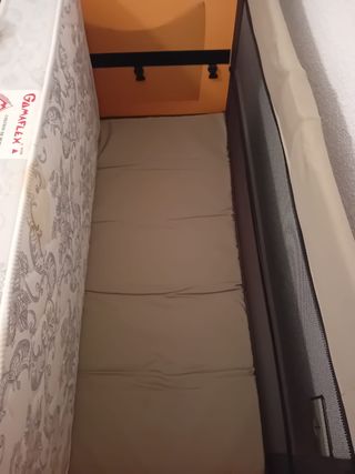 Cuna de viaje plegable