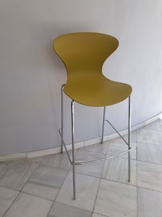 Taburete alto verde metal