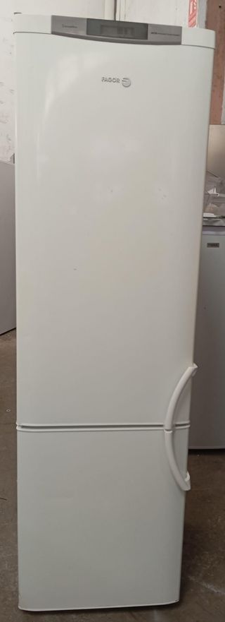 Nevera Fagor 2m alto x 60cm ancho con garantía