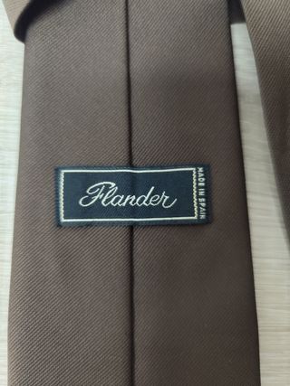 Corbata Flander de color Marrón