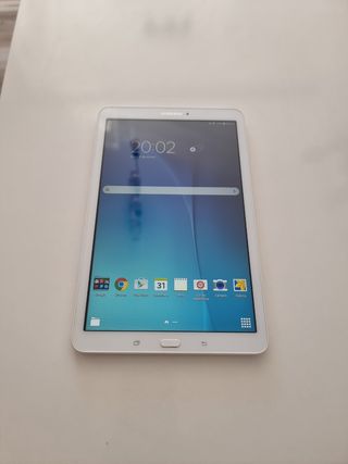 Samsung Tablet E Blanca del 2020 como nueva.