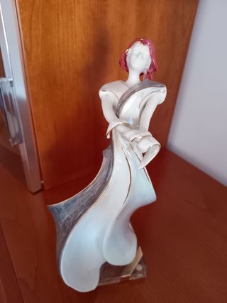 Figura de porcelana Galos