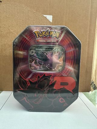 Lata Pokémon Team Rocket Mewtwo EX Precintado