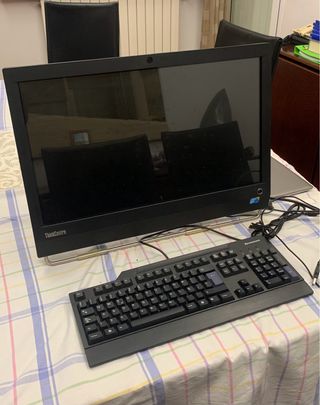 PC Lenovo Thinkcentre Todo en Uno