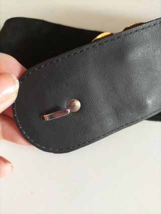 Cinturón Terciopelo con escamas de pez