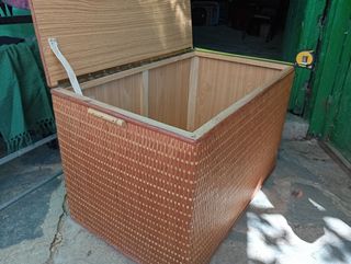 Baúl vintage de mimbre y madera,muy nuevo.