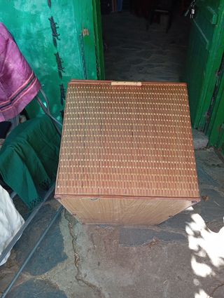 Baúl vintage de mimbre y madera,muy nuevo.