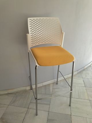 Taburete Alto Blanco y Mostaza
