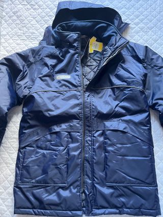 Parka azul con capucha