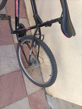 Bicicleta de Montaña BENBIKE Negra