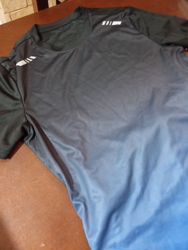 Completo uomo sportivo nuovo