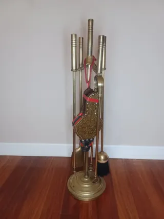 Antiguo Set de chimenea francés en metal dorado