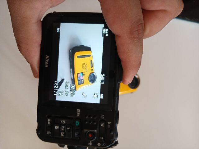 Cámara Nikon COOLPIX AW100 Naranja