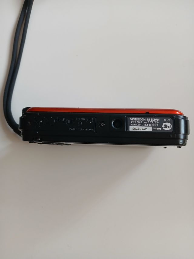 Cámara Nikon COOLPIX AW100 Naranja