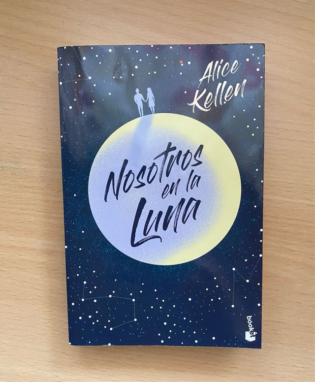 Nosotros en la luna: El libro más vendido del a...