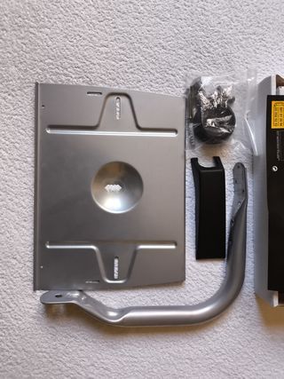 SOPORTE TV 14"-21" NUEVO Y SIN USAR. CAJA ORIGINAL