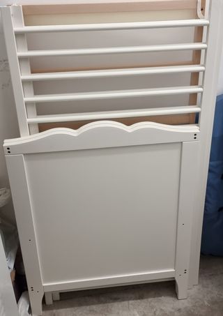 Cuna de bebé blanca