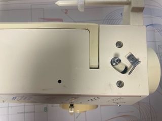 Máquina de coser SINGER. precio no negociable