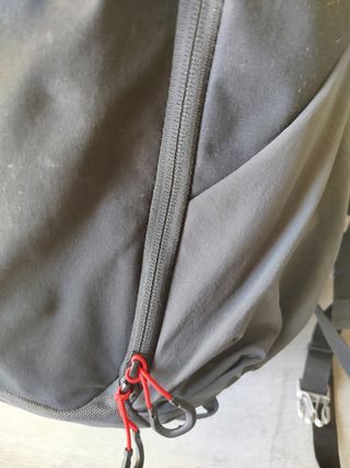 Mochila Quechua 20L Gris