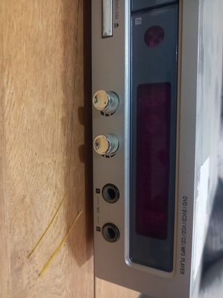 Reproductor DVD con mando a distancia