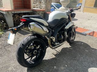 Triumph Speed Triple 1050