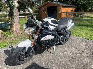 Triumph Speed Triple 1050