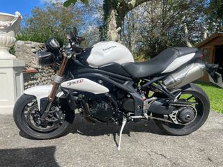 Triumph Speed Triple 1050