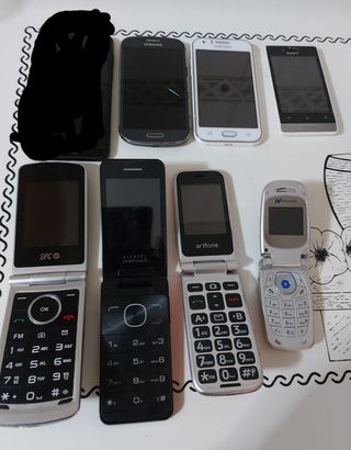 Confezione da 7 telefoni cellulari...