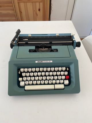 Olivetti Studio 46, hay que ponerla a punto.