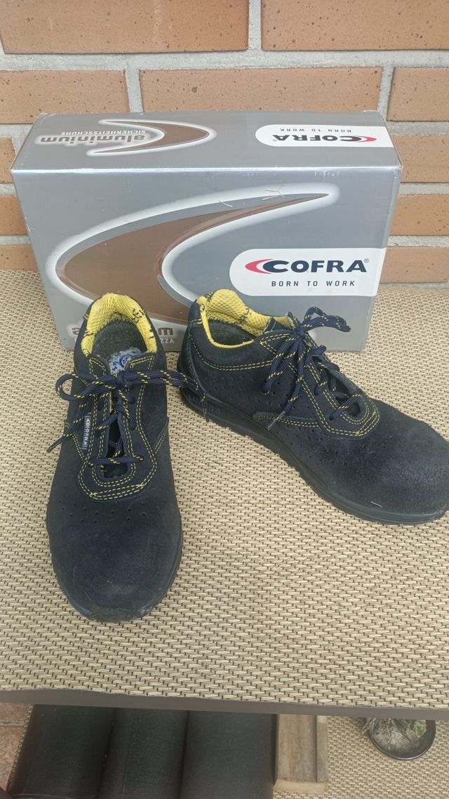 Zapatos de seguridad Cofra Talla 39