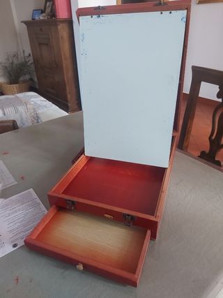 Portacolori in legno rosso