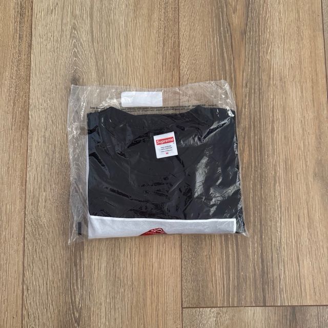 Camiseta Supreme Playboi Carti Negra