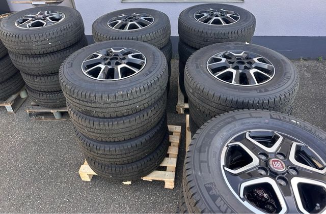 1 Rueda de repuesto Michelin 225/75R16CP 
