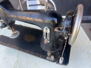 Máquina de coser antigua SIGMA