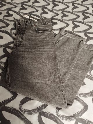 Pantalón vaquero gris Mango