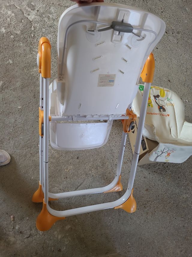 Trona infantil con estampado de animales