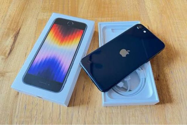 iPhone SE di terza generazione nero