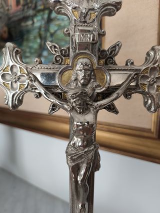 Cruz de altar antigua