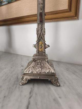 Cruz de altar antigua