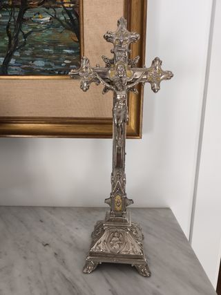 Cruz de altar antigua