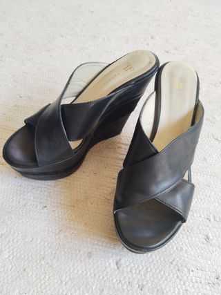 Sandalias de cuña Farrutx de piel negra