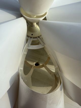 Lampadario bianco in carta